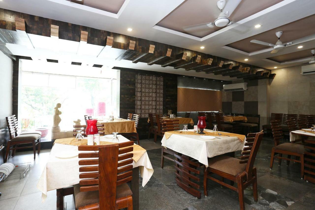 Oyo 29724 Hotel Kokila Resort Jabalpur Exterior photo