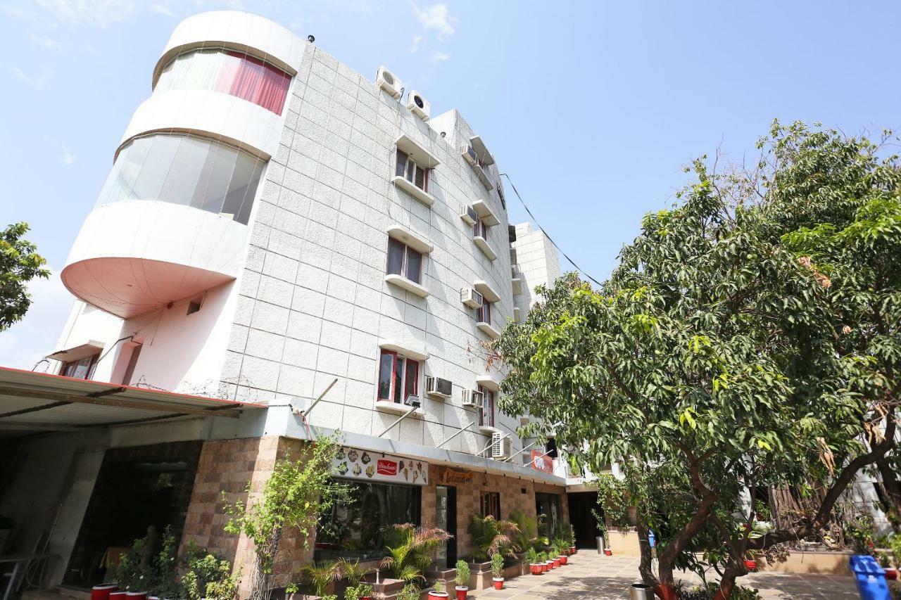 Oyo 29724 Hotel Kokila Resort Jabalpur Exterior photo